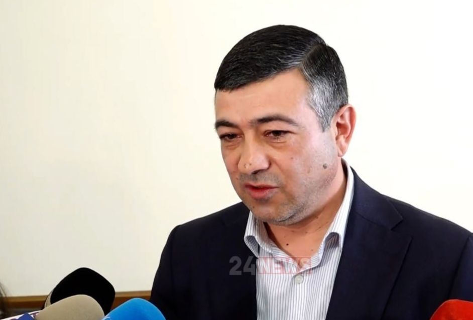 Դե Իվան ա ասել, կարող ա Ռաշիդ էլ ասել, երևի որպես գյումրեցի կատակ է արել. Մինասյանը՝ մարզպետի մասին