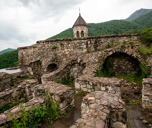 Բացահայտիր Սյունիքը - Հալիձորի բերդ (Սբ. Աստվածածնի կուսանաց անապատ)