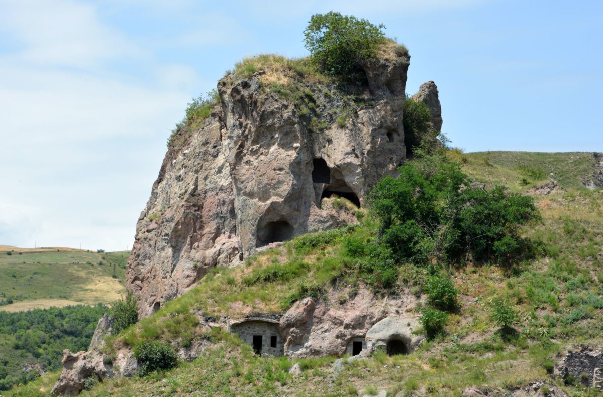 Բացահայտիր Սյունիքը - Խնձորեսկի ամրոց(XIII-XVIII դդ.)