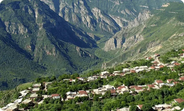 Բացահայտիր Սյունիքը. Դաստակերտ՝ Հայաստանի ամենափոքր և ամենահմայիչ քաղաքներից մեկը