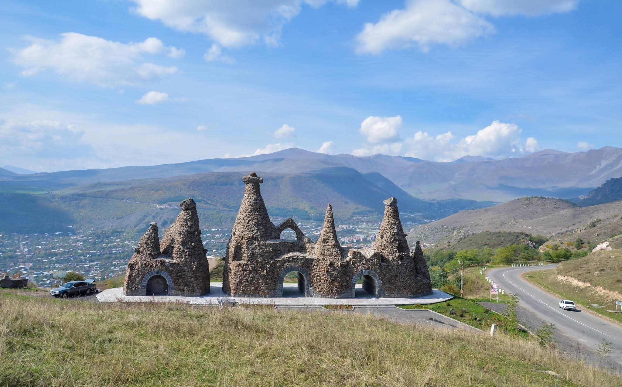 Բացահայտիր Սյունիքը-Գորիսի «Զանգեր» հուշարձան