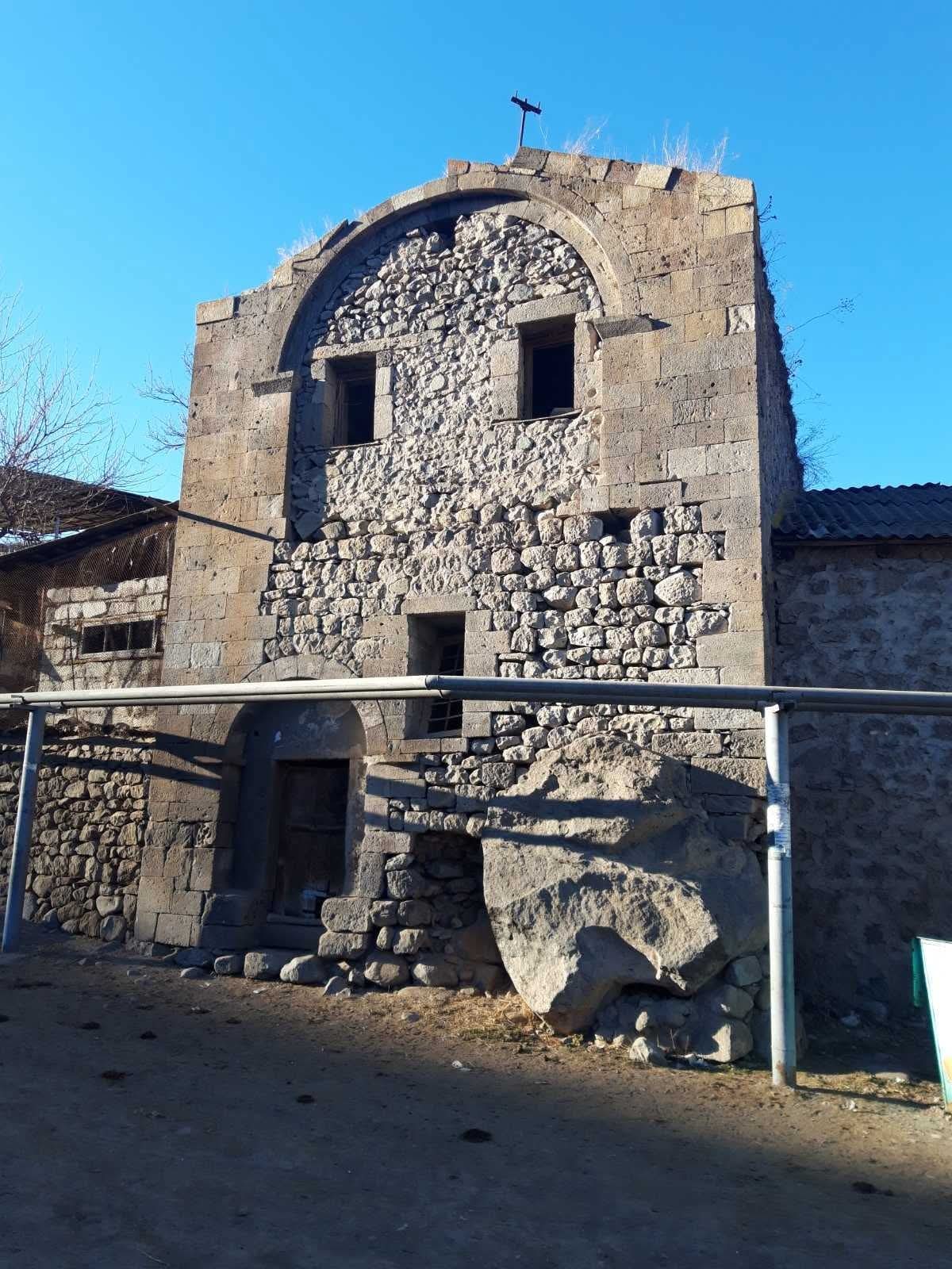Բացահայտիր Սյունիքը - Խնածախի մելիքական ապարանքի պատմությունը և ճարտարապետությունը