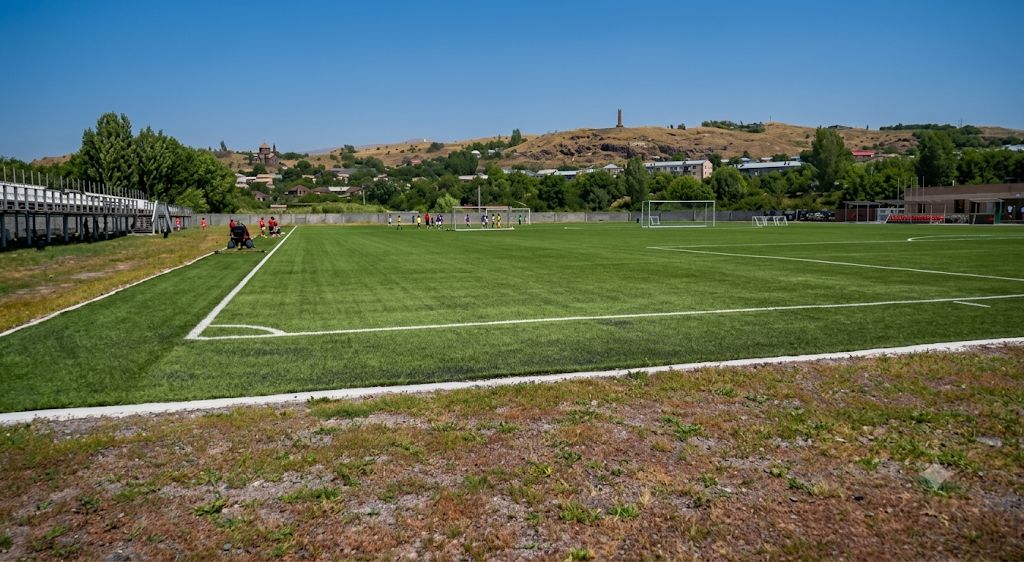 «Սյունիք»-ի տնային խաղերից առաջ նորոգվել են Սիսիանի մարզադպրոցն ու մարզադաշտը. Սիսիանի համայնքապետարան