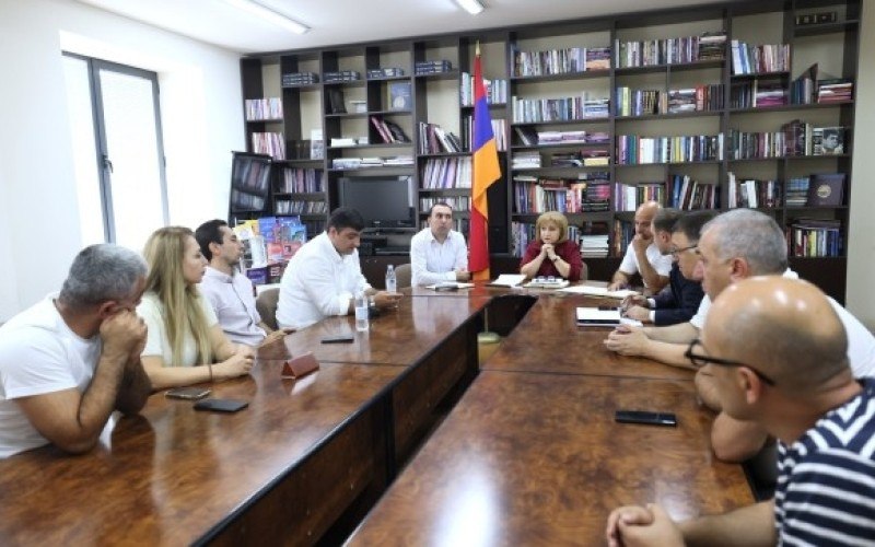 Հանրային լսումներ՝ Կապանի ֆուտբոլի մարզադաշտի տարածքի նկատմամբ հանրային գերակա շահ ճանաչելու որոշման նախագծի վերաբերյալ