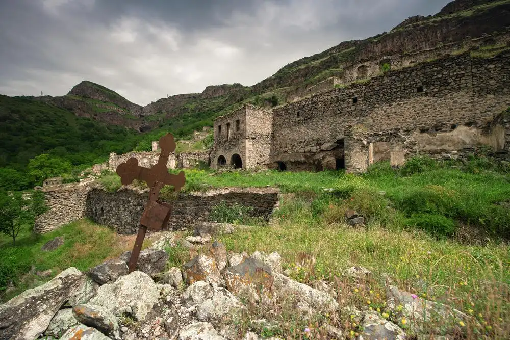 Բացահայտիր Սյունիքը- Հին Խոտ գյուղատեղի