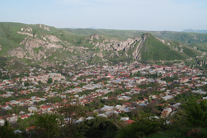 Սյունիքի Շաքի գյուղ ադրբեջանցի է մտել ու կրակել հայ աղջկա ոտքին. News. am
