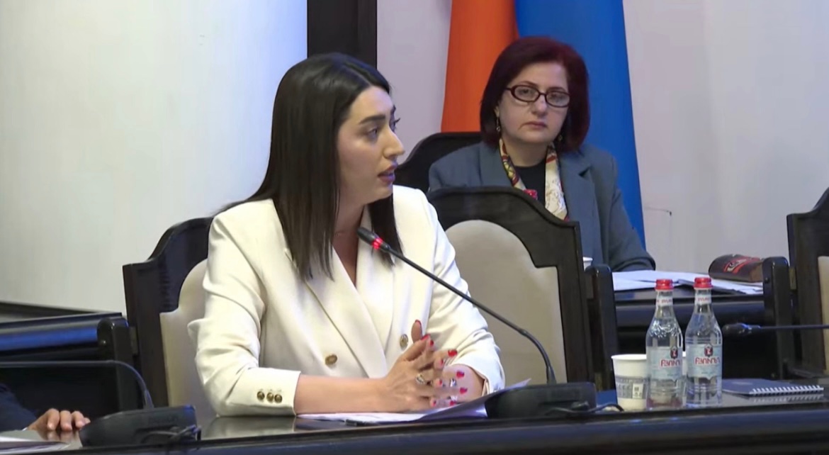 Առաջին անգամ վարորդական իրավունքից զրկված անձը 1 տարի անց կարող է ստանալ այն՝ առանց քննությունների և 50 հազար դրամ վճարելով