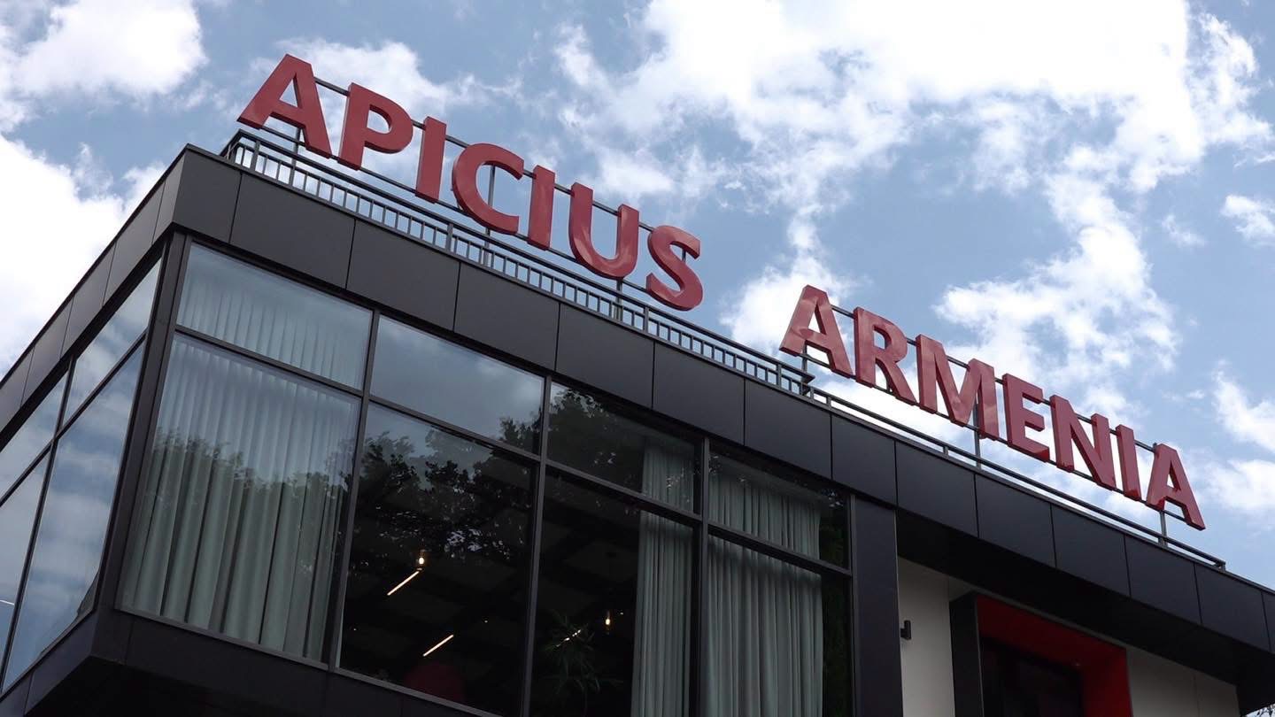 Դիլիջանում պաշտոնապես բացվել է Apicius Armenia International School of Hospitality-ի նոր՝ ժամանակակից սարքավորումներով հագեցած մասնաշենքը