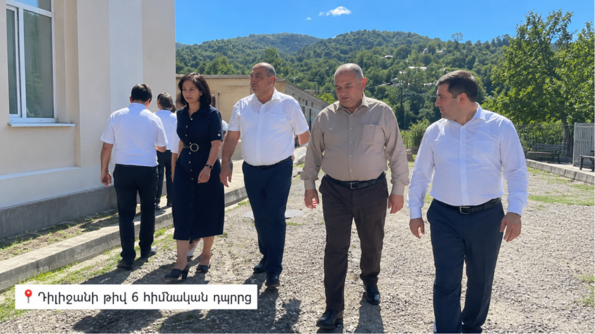 Տավուշի մարզպետը ծանոթացել է Դիլիջանի թիվ 1 ավագ դպրոցի խնդիրներին