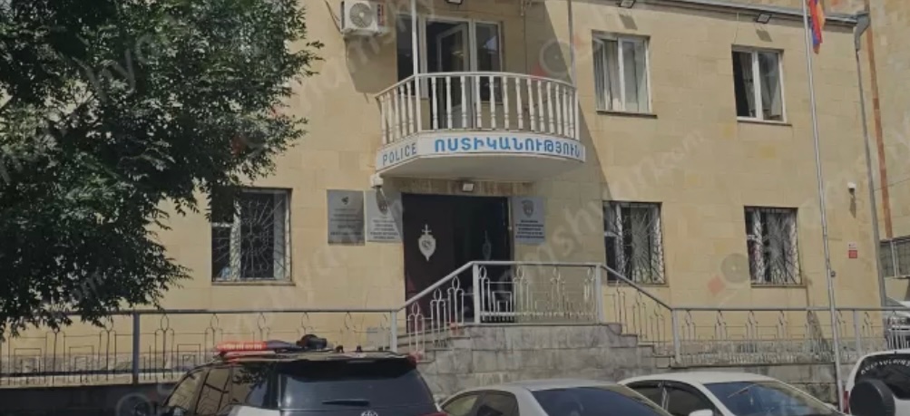 Արտակարգ դեպք՝ Տավուշի մարզում․ Դիլիջանի թիվ 2 միջնակարգ դպրոցի 11-ամյա աշակերտը դասընկերների ներկայությամբ դասից փախչելու ժամանակ լուսամուտից դուրս ցատկելու հետևանքով ստացել է փայծախի պատռվածք և ներքին արյունահոսություն ու տեղափոխվել հիվանդանոց