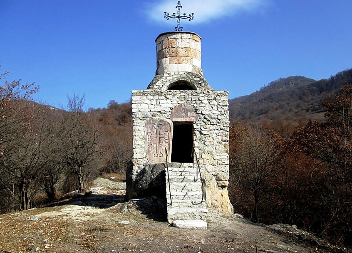 Բացահայտիր Տավուշը. Սուրբ Կիրակի մատուռ. Տավուշի լեռնային ժայռին բարձրացող 13-րդ դարի պատմամշակութային կոթողը