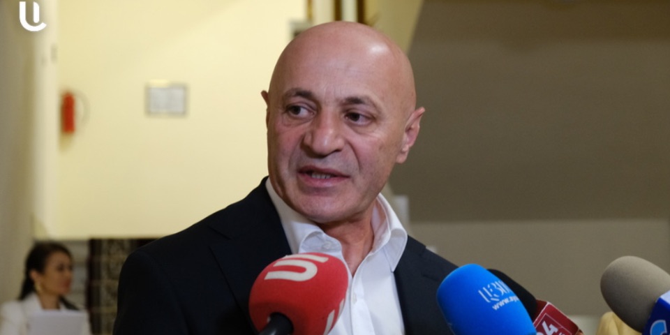 «Էդ ո՞նց է, որ Ադրբեջանում իսկապես մոլորված անձին 15 տարի դատում են, իսկ դրանց մոլորված մարդուն մենք մի օրվա մեջ հանձնում ենք իրենց». Անաստաս Իսրաելյանը՝ Բաքվում դատապարտված իր եղբոր մասին