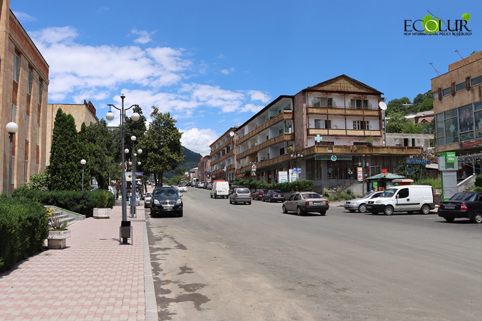 «Հրապարակ»․ Հսկա քաղաքում ժամը 6-ից հետո տրանսպորտ չկա` աշխատանքից ինչպե՞ս վերադառնան տուն.  «Հրապարակ օրաթերթ»